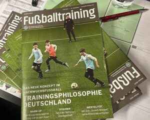 Read more about the article Die Spielphilosophie der U19 wird in der Fussballtraining-Zeitschrift vorgestellt